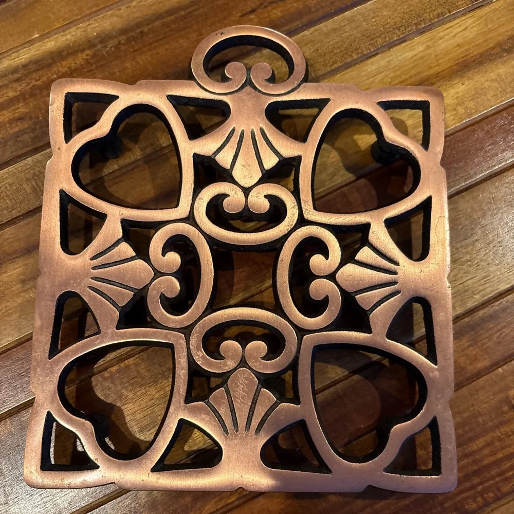 Pampered Chef Round-Up From the Heart Trivet 2008 Cast Iron and Copper